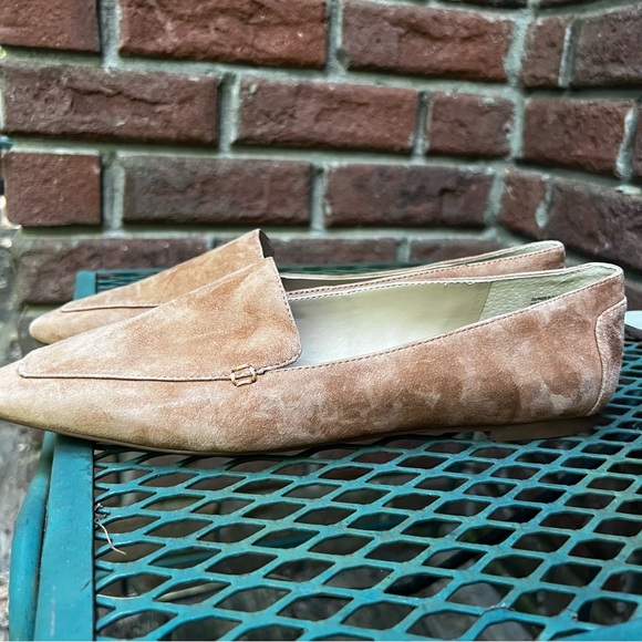 Ann Taylor Tan Suede Pointed Toe Flats Size 7.5 NEW - Picture 8 of 9